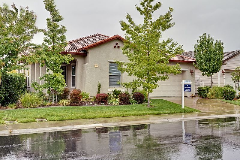 1st image of 23 Camrosa Pl