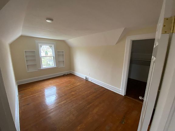 4th image of 12 Putnam Ave #4