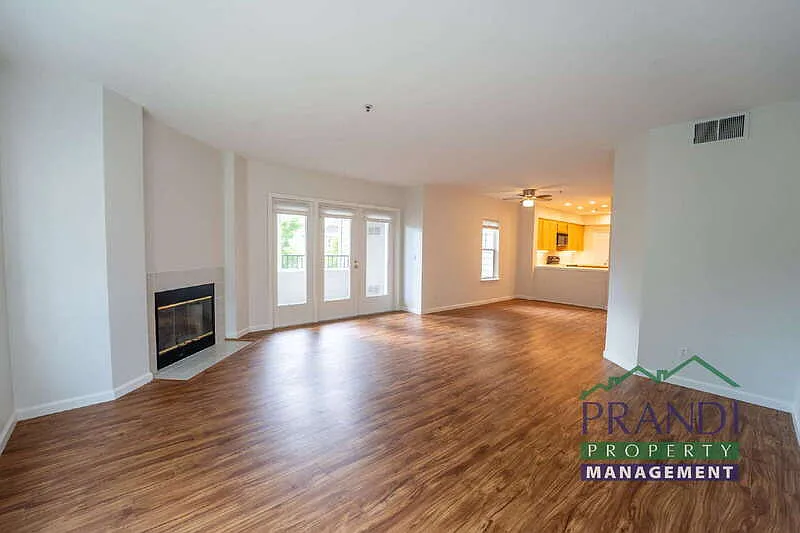 2 bed, 2.0 bath, 1268 sqft, $3,450 — Photo 3