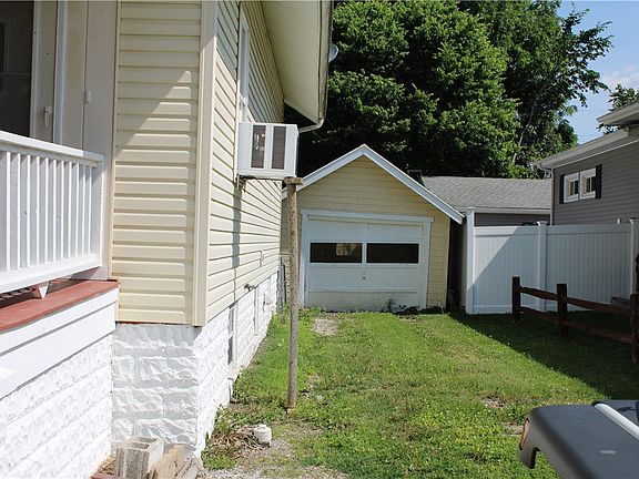2nd image of 3112 Richmond Ave