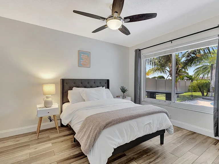 1104 Jackpine St #SEASON FURNISHED R — Photo 12