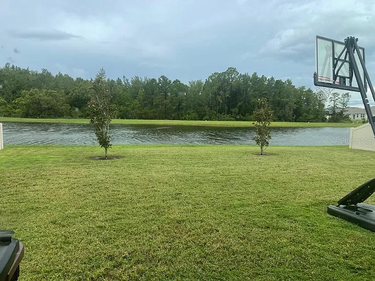 725 Peg Ct — Photo 4