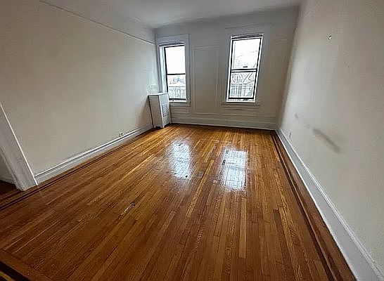 5th image of 410 E 17th St #5