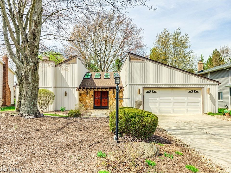 18136 Saratoga Trl, Strongsville, OH 44136 | Zillow