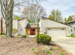 18136 Saratoga Trl, Strongsville, OH