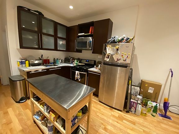 3rd image of 317 Lewis Ave #Gr1