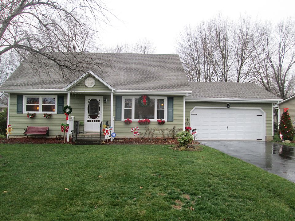 1st image of 520 Meadowland Dr