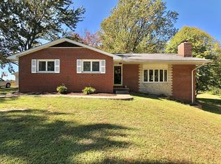 8167 Bivens Rd, Dorsey, IL 62021