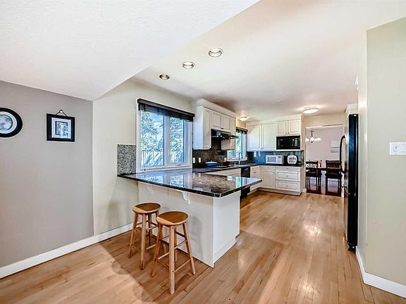 5th image of 1220 S 73rd Ave SW