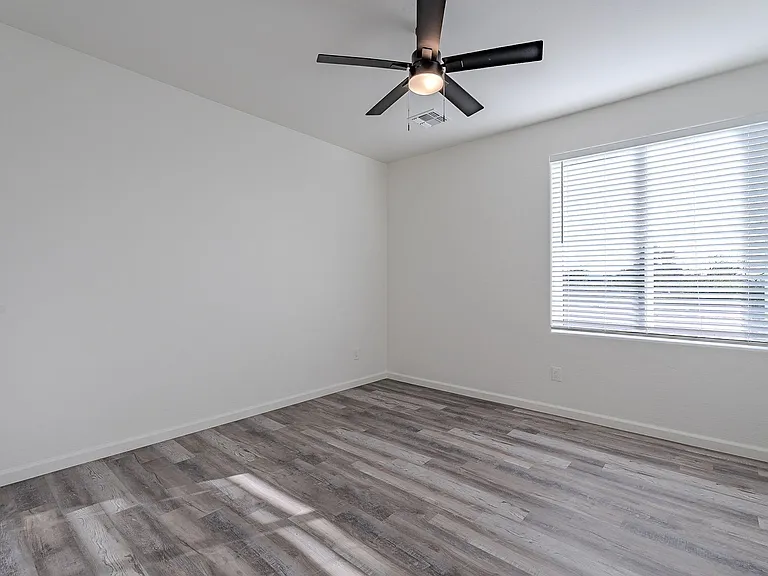 55 W Thomas Ln — Photo 16