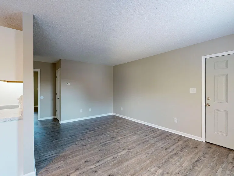 3002-3005 Caldwell Ct — Photo 8