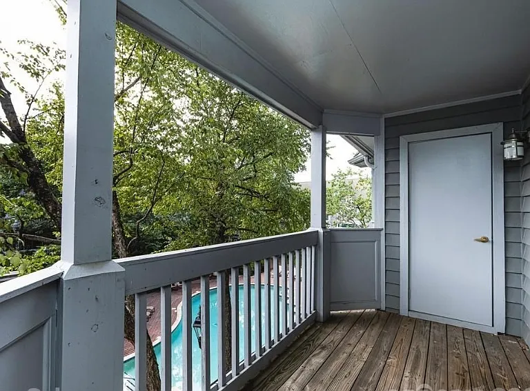 525 N Graham St — Photo 23