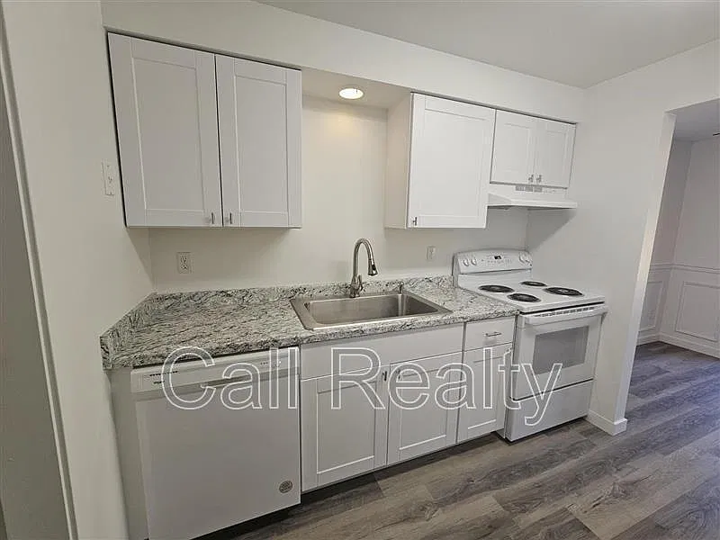 2 bed, 1.0 bath, 1988 sqft, $1,695 — Photo 4