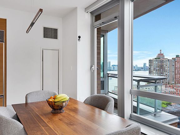 5th image of 30 West St APT 20B