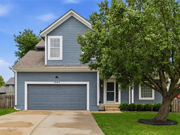 1044 N Troost Ave, Olathe, KS 66061