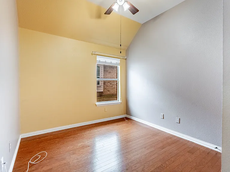 935 Panther Ln — Photo 15