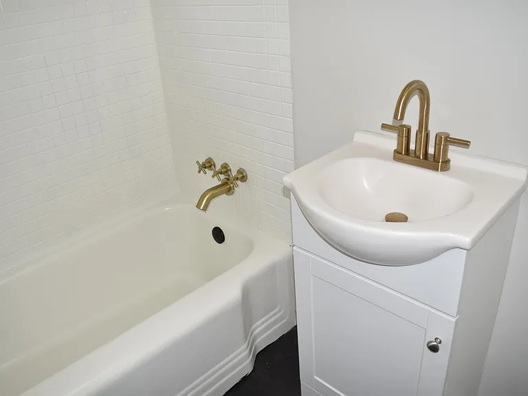 64 N I St #6 — Photo 23