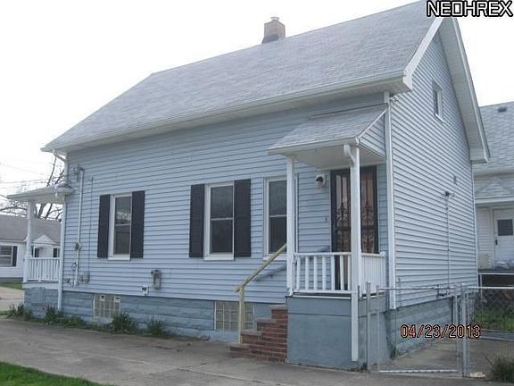 3rd image of 13326 Carrington Ave