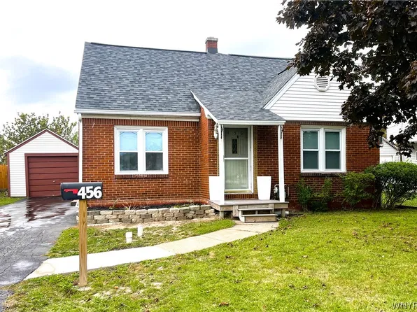 456 Beach Rd, Cheektowaga, NY 14225