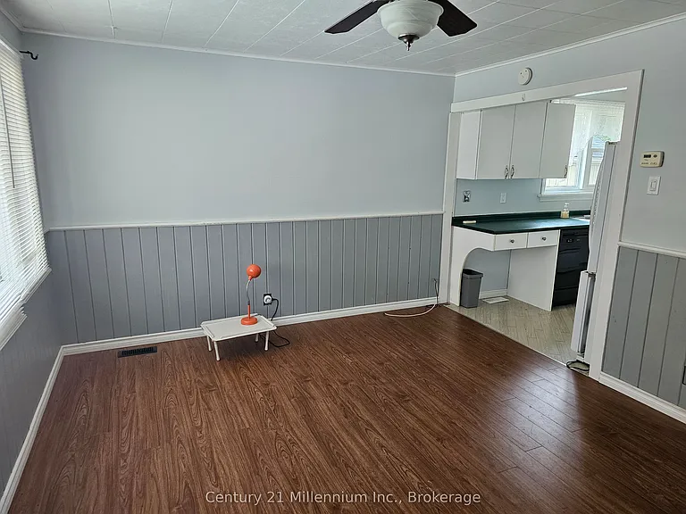 475 Hurontario St — Photo 5