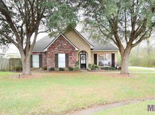 25924 Natchez Ave, Denham Springs, LA 70726