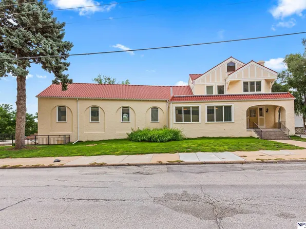 3205 Harney St, Omaha, NE 68131