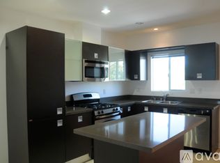 1418 N Poinsettia Pl APT 2, Los Angeles, CA 90046