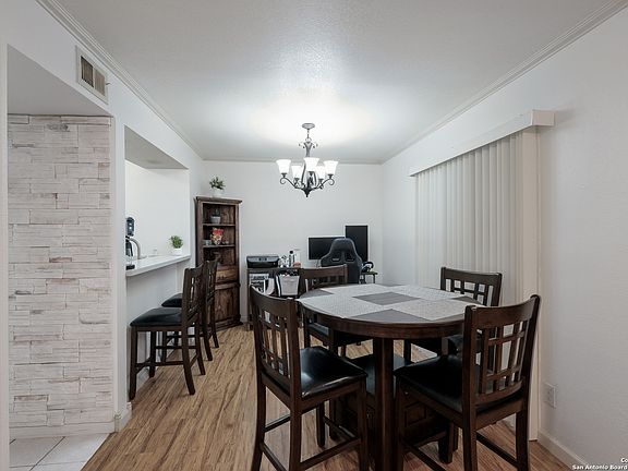 5th image of 3843 BARRINGTON STREET #143-K
