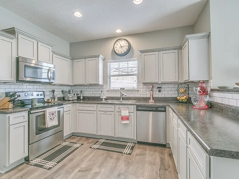 3404 Tourmaline Dr — Photo 17