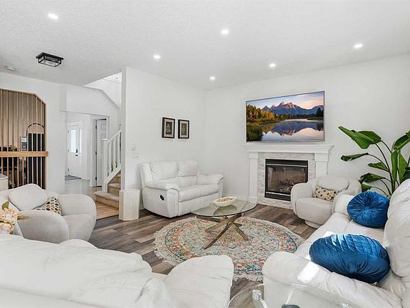 5th image of 145 S Silverado Creek Cres SW