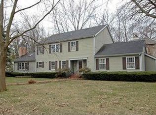 566 Cedar St, Winnetka, IL 60093