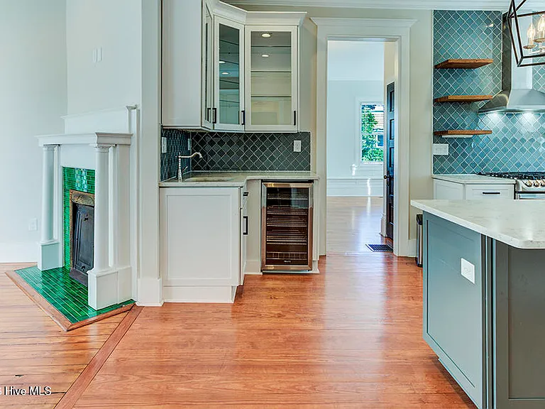 1812 Market St — Photo 5