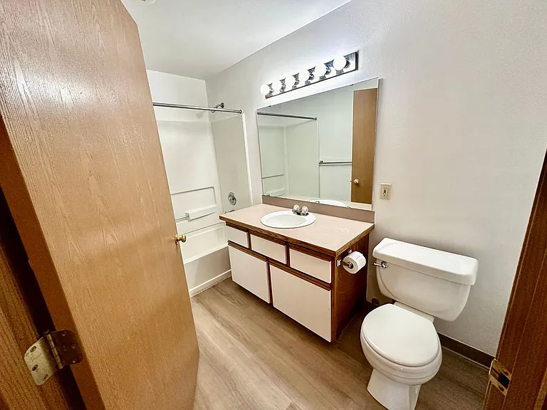 904 Juniper Ave — Photo 17