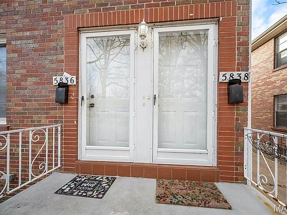 3rd image of 5836 Robert Ave #38