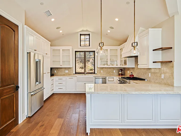 5561 Horizon Dr — Photo 28