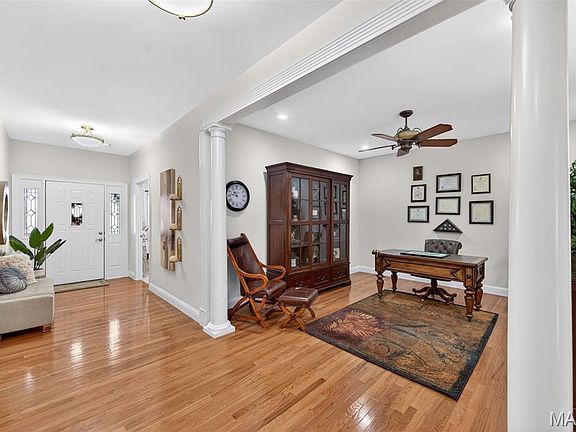 3rd image of 1716 Moss Rock Dr