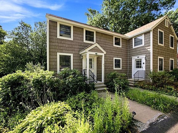 3rd image of 76 Laurel St #A