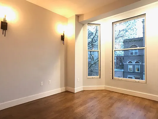 Rented by Nooklyn NYC LLC | media 14