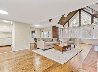 25 Pinesbridge Rd, Katonah, NY 10598