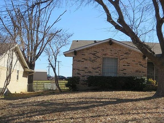 4th image of 2120 Monticello Dr
