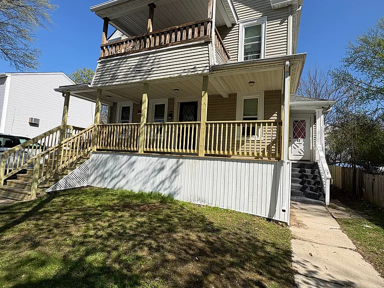 60-62 Dexter St #1 — Photo 1