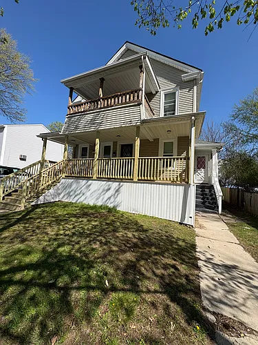 60-62 Dexter St #1 Photo 1
