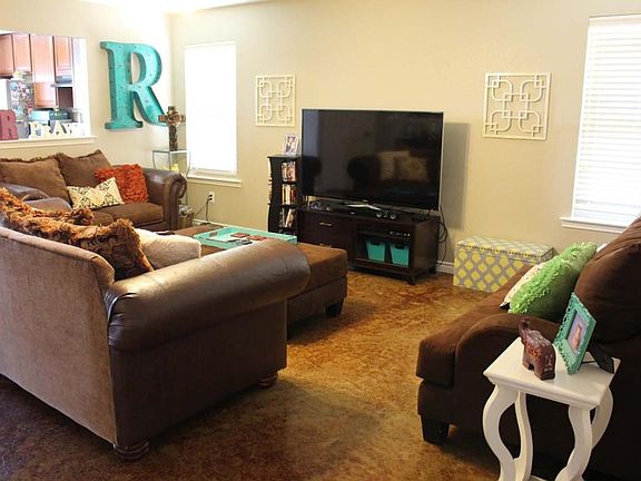 4th image of 5205 Graceland Dr #A