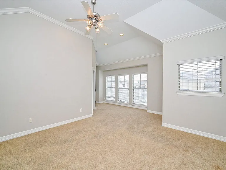 7933 Telluride Dr — Photo 17