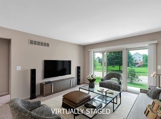 274 Victoria Dr, Dexter, MI 48130