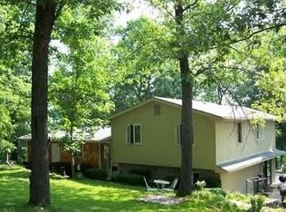 402 Point Lookout Rd, Sunrise Beach, MO 65079