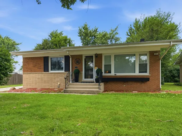 835 W Terrace Dr, Glenwood, IL 60425