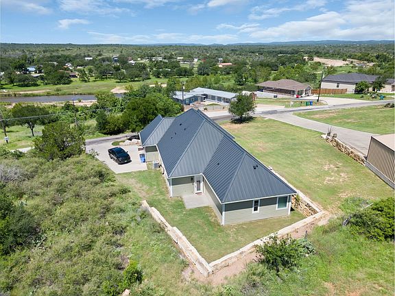 4th image of 908 Sandy Mountain Drive