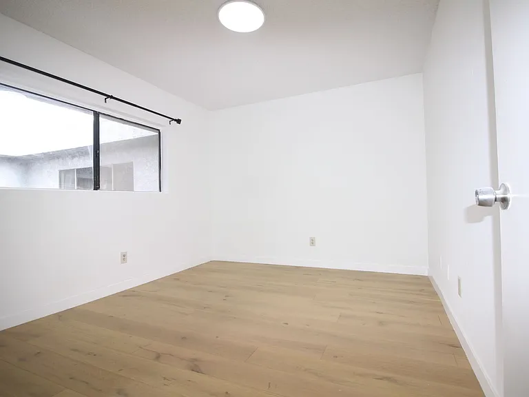 14029 Foothill — Photo 14