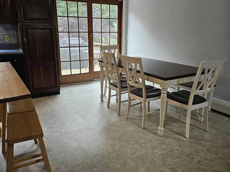 65 Foxhill Ave #B — Photo 4